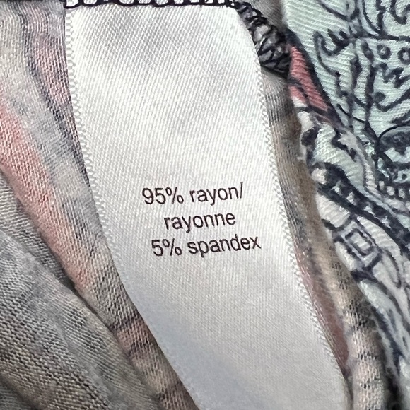 Maurices Ladies tank top - Picture 9 of 9